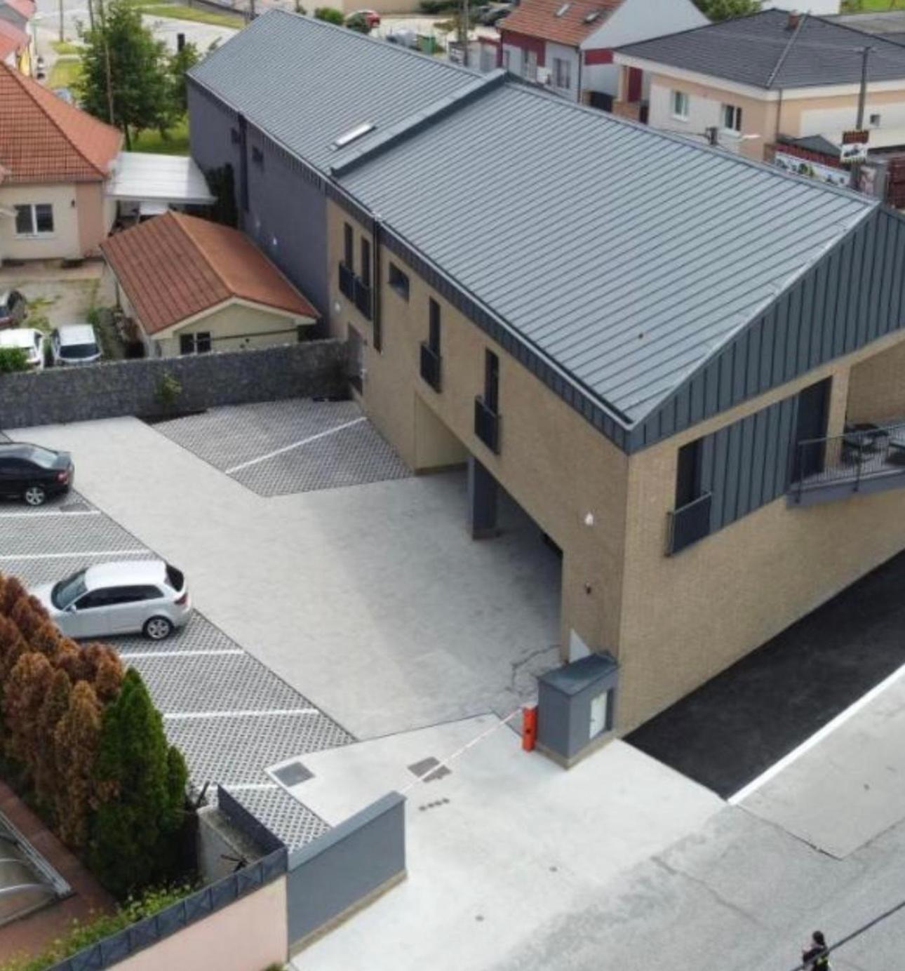 Apartments Sered Sered' 외부 사진